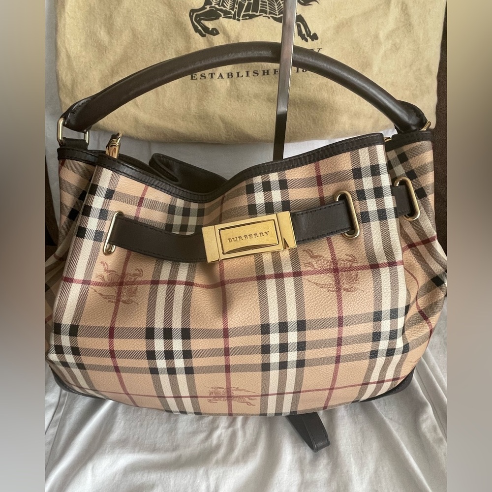 💯 Authentic Burberry Haymarket Medium Check Willenmore Hobo - Great Condition - Picture 4 of 12